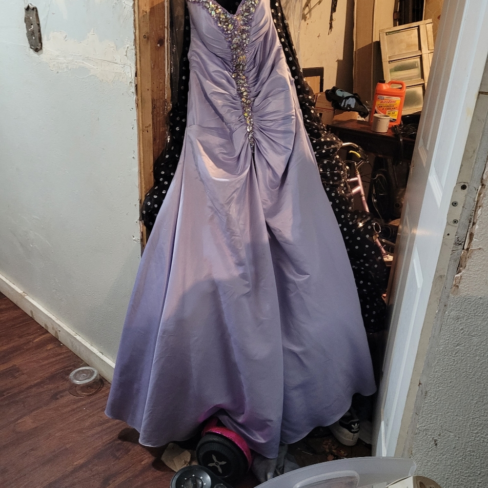 Size 12 Lilac Ruched Rhinestone Prom/Pageant Dress